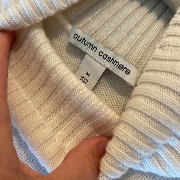 Autumn Cashmere, size medium, excellent condition, bell sleeves gold buttons - Picture 3 of 4